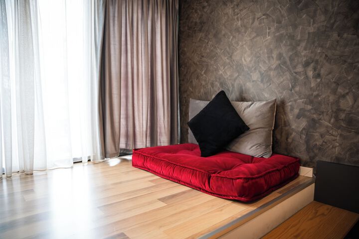 Room 12 of 32