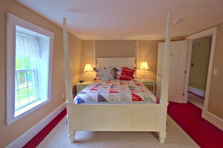 Room 18 of 38