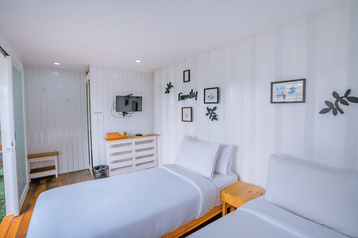Room 16 of 39