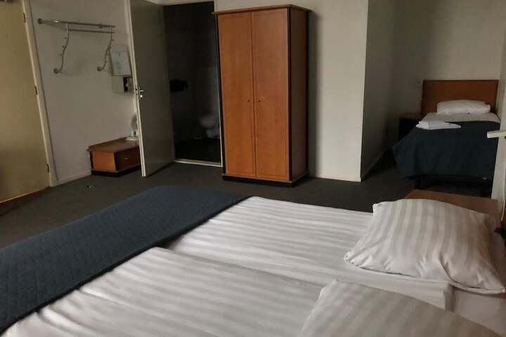 Room 17 of 51