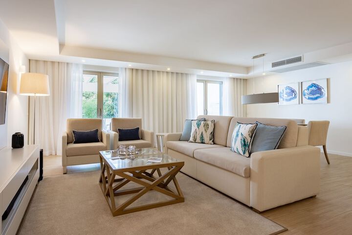 Room 27 of 58