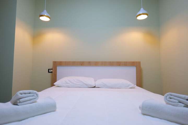 Room 8 of 108