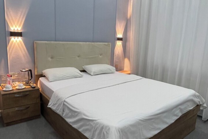 Room 14 of 27