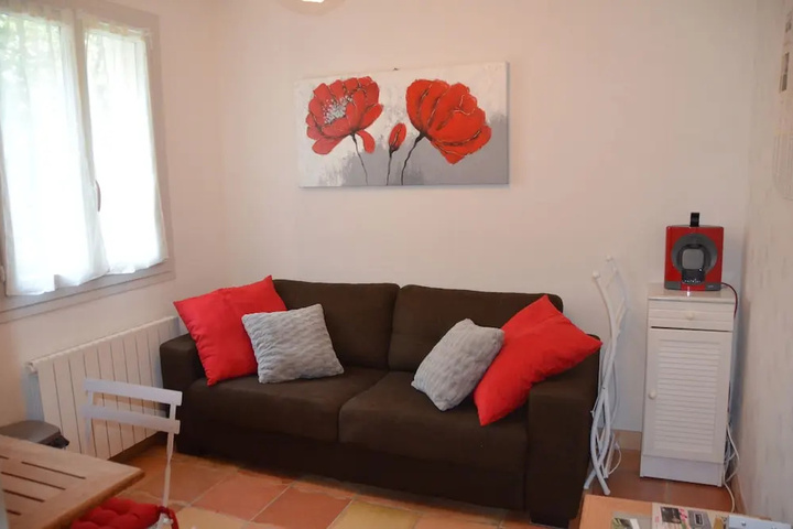 Room 2 of 12