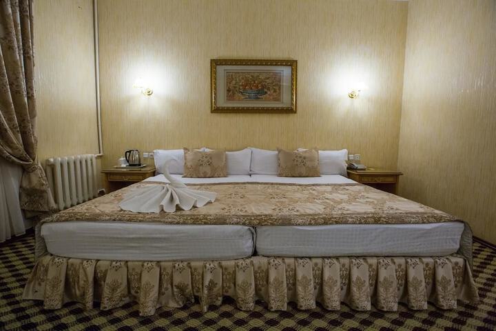 Room 9 of 41