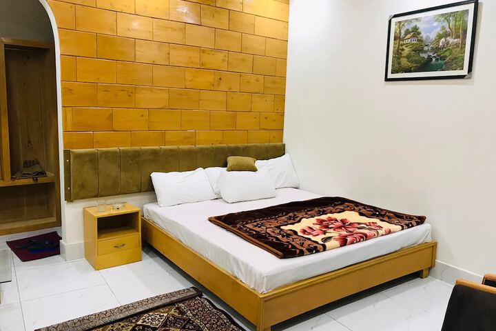 Room 5 of 22