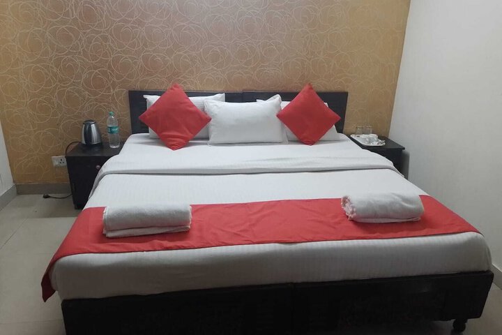 Room 14 of 22
