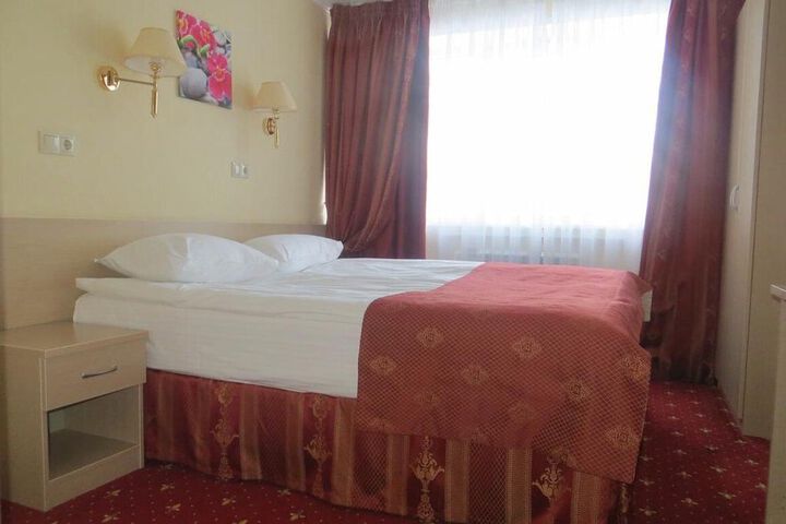 Room 6 of 47