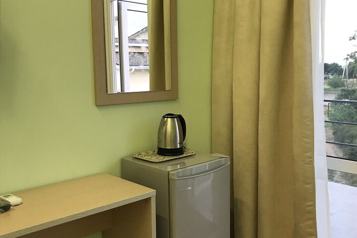 Room 44 of 151