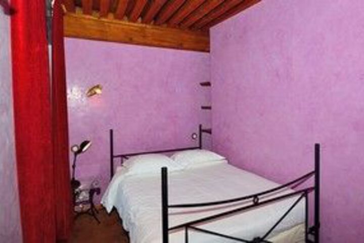 Room 2 of 13