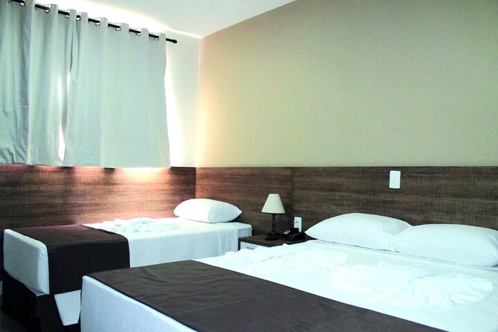 Room 7 of 27