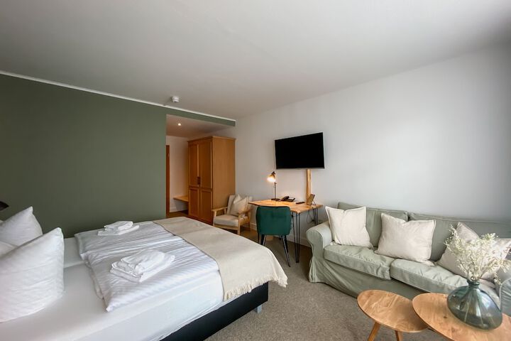 Room 34 of 132