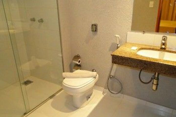 Room 2 of 35