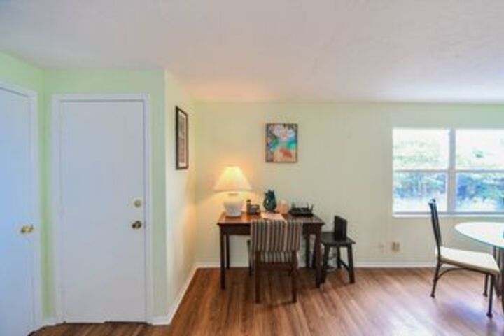Room 6 of 15