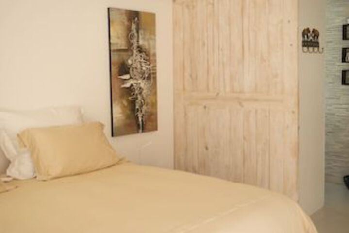 Room 10 of 23