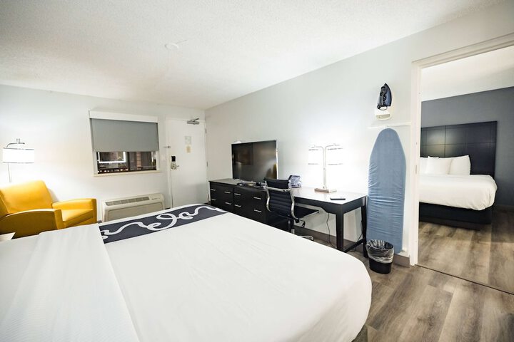 Suite Multiple Beds (6 of 10)