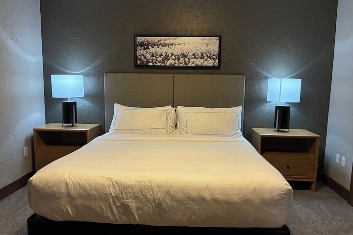 Room 17 of 86