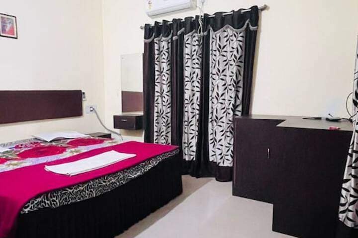 Room 14 of 21