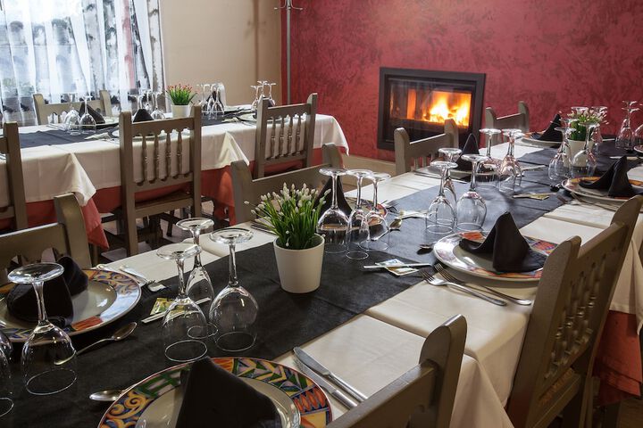 Dining 6 of 29