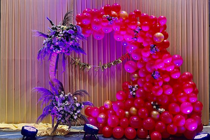 Ballroom/Hall 83 of 87