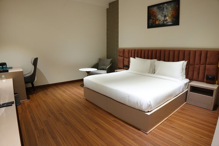 Room 7 of 56