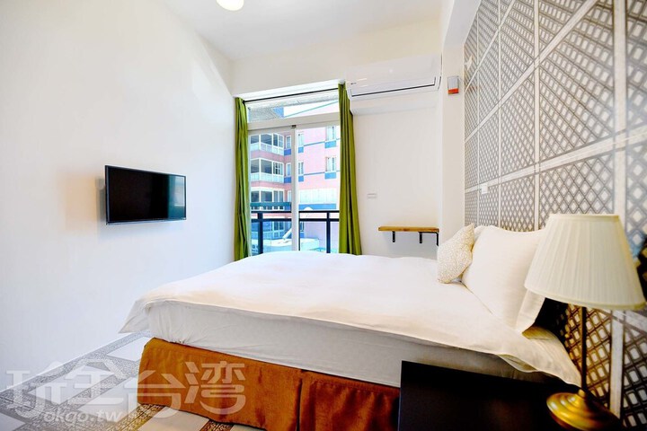 Room 45 of 86