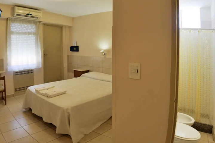 Room 5 of 14