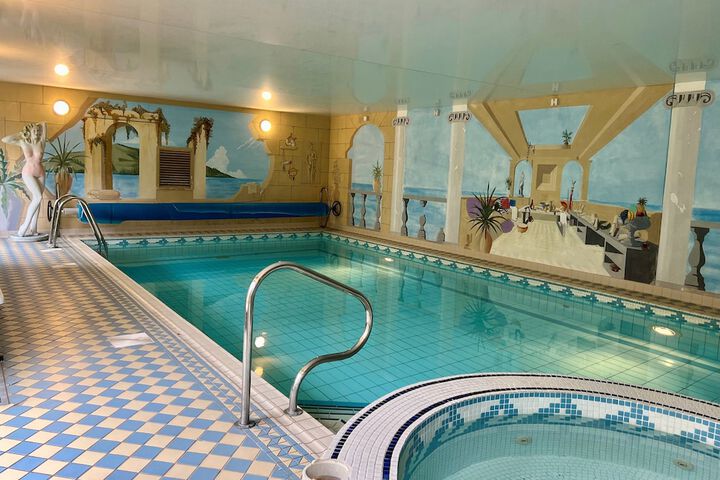 Hotel with Pool