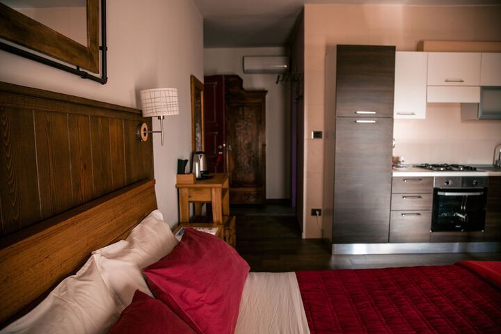 Room 5 of 31