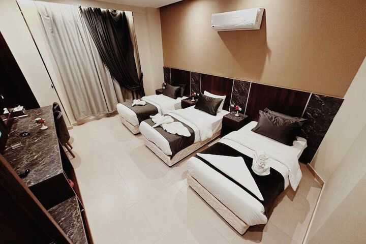 Room 25 of 110