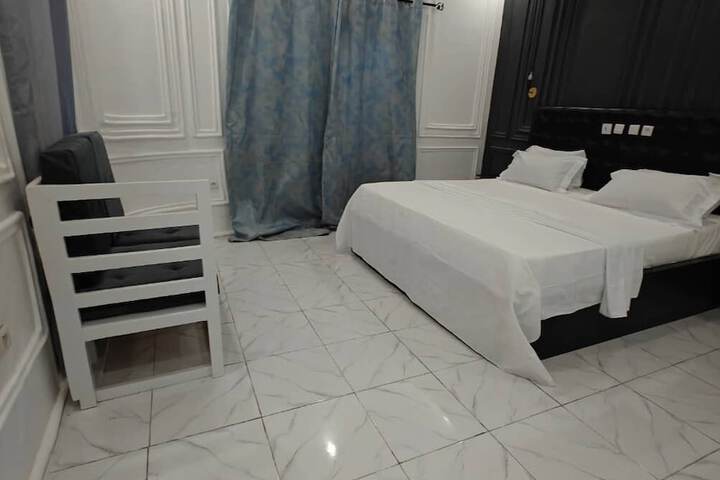 Room 30 of 71