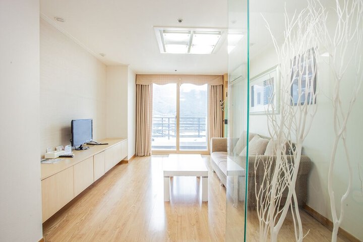 Room 3 of 12