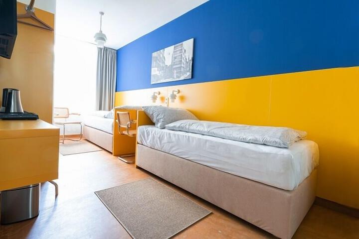Room 8 of 20