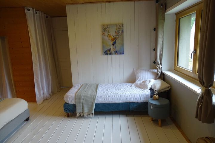 Room 5 of 13