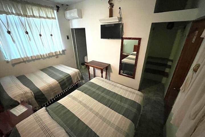 Room 2 of 9