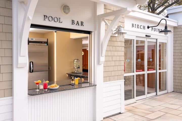 Poolside bar