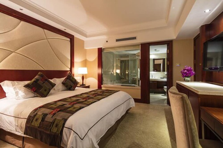 Room 30 of 78