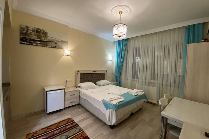 Room 17 of 104