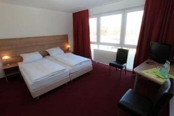 Room 4 of 23