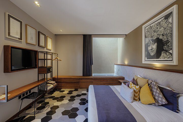 Room 21 of 51