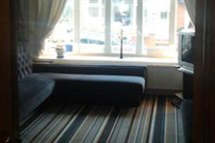 Lounge 16 of 20