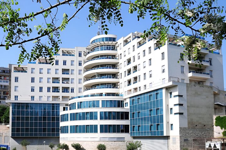 KINGS PARK HOTEL