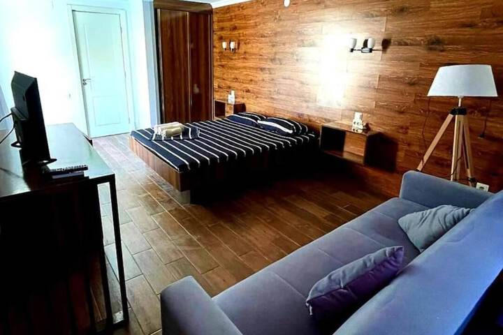 Room 3 of 11