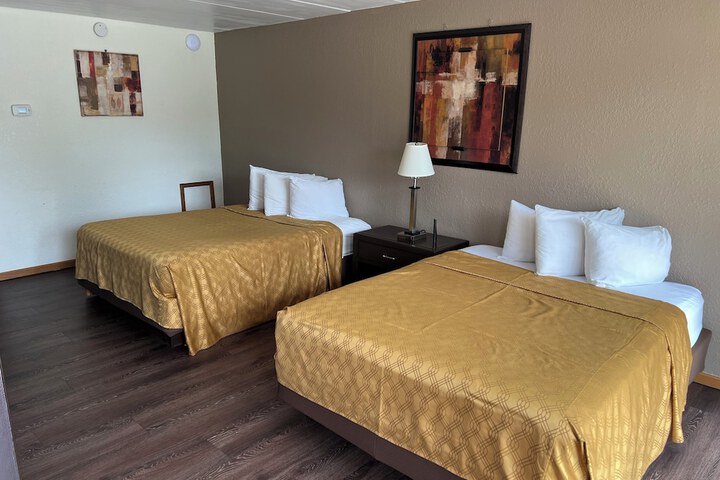Room 27 of 180
