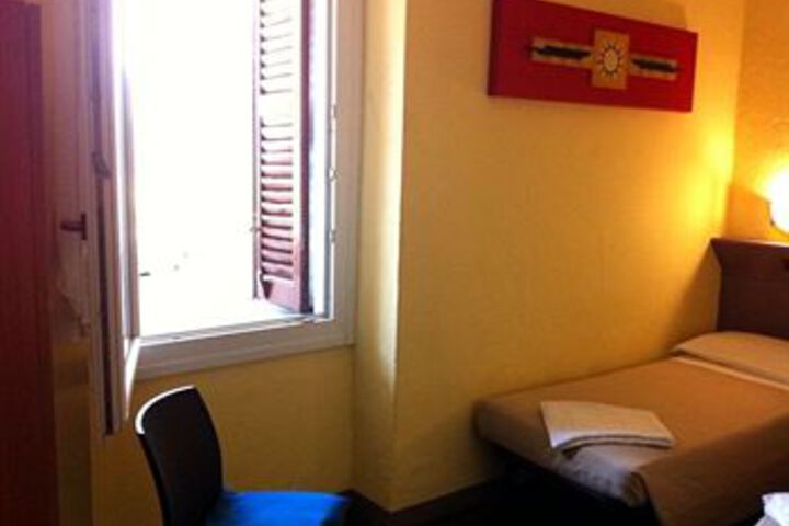 Room 13 of 25