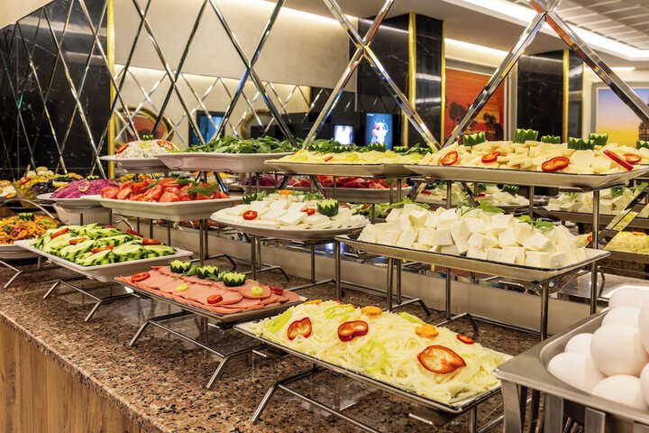 Dining 72 of 84