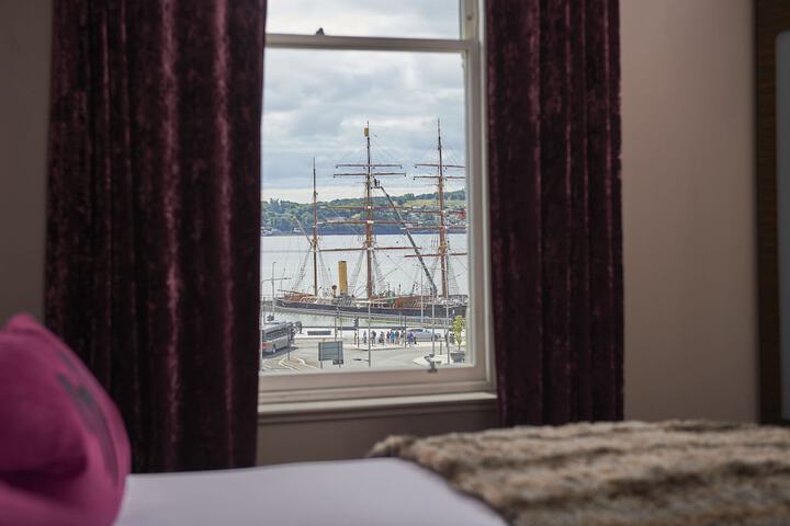 Room 37 of 90