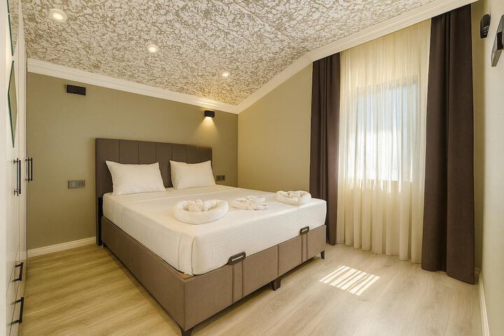 Room 18 of 73