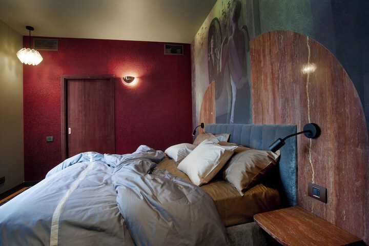 Room 96 of 257