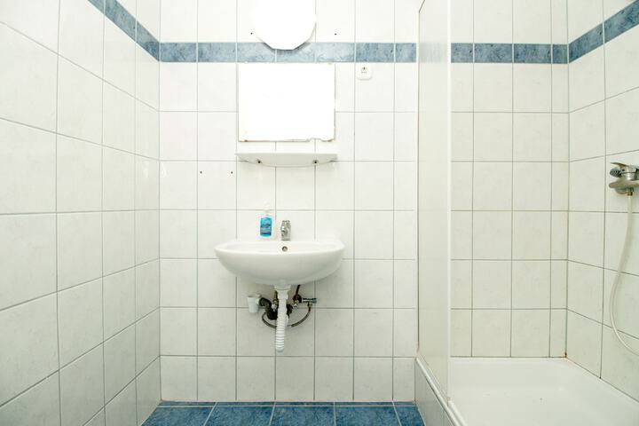 Room 20 of 31